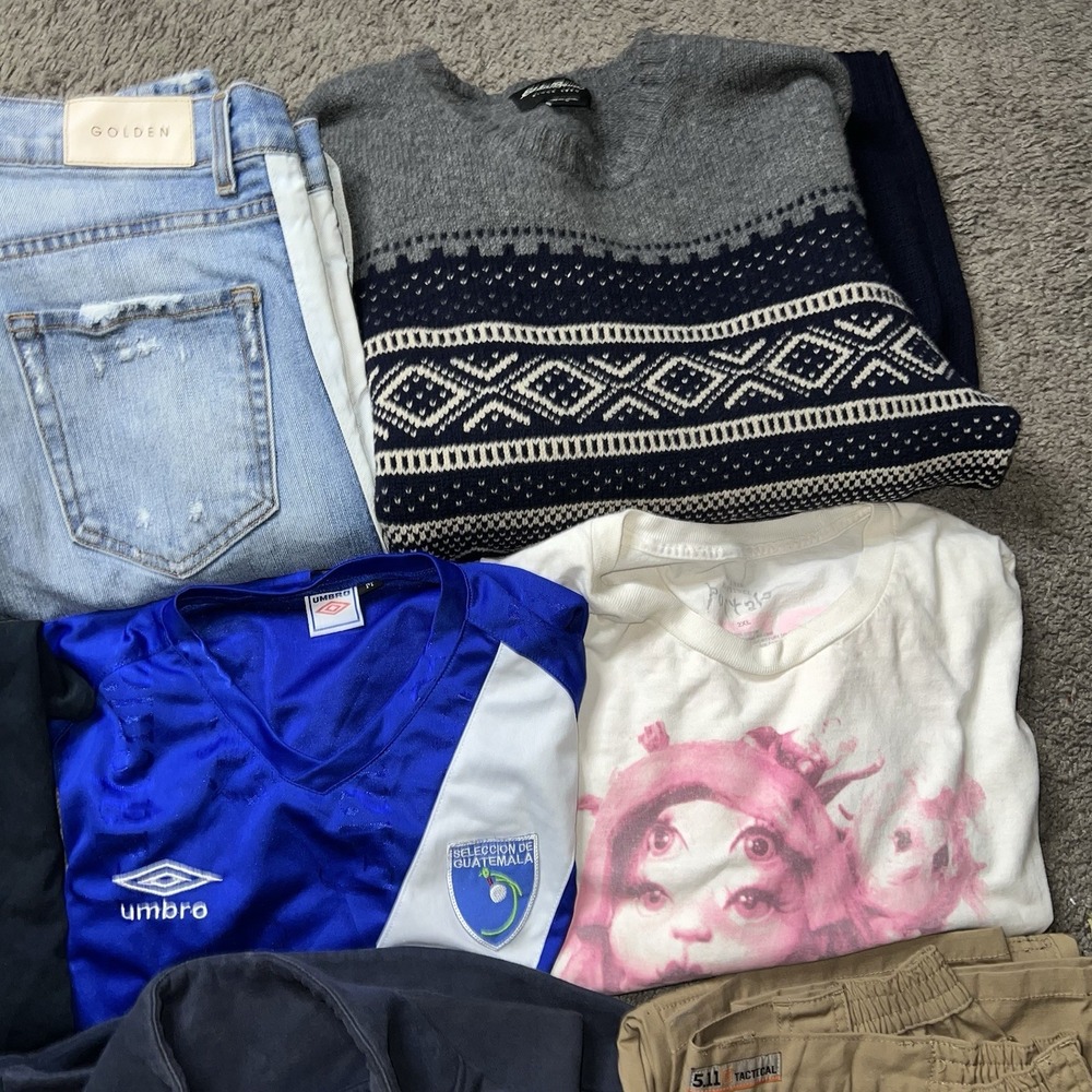 Vintage 90's Y2K Wholesale Clothing Lot -20 Piece Bundle | Shirts, Jackets, Mix - Picture 3 of 8
